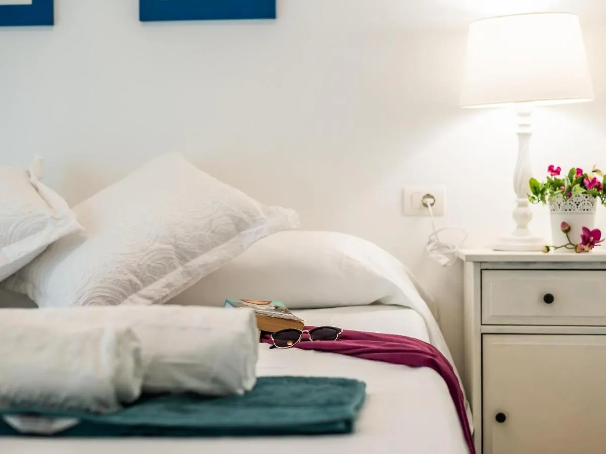 Appartamento 205 Los Cristianos By The Beach, Center, Wifi Ac Arona  Spagna